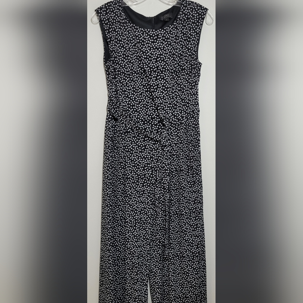 Tahari Jumpsuit Cropped Legs 6 EUC